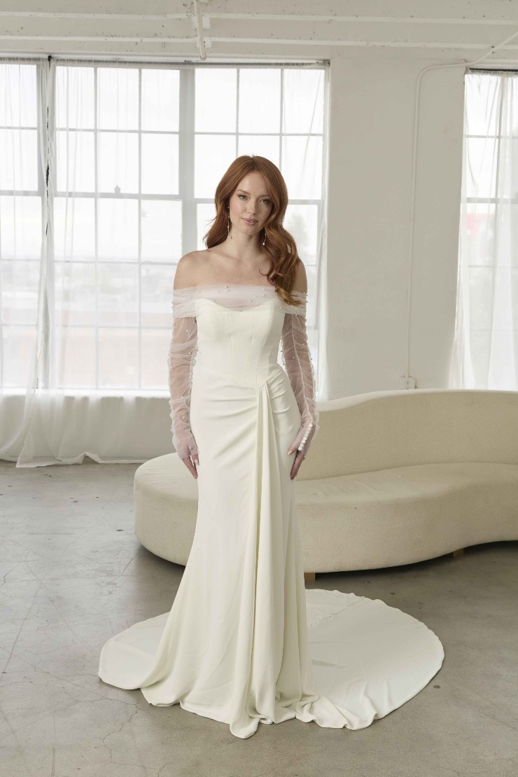 Hayley Paige Apollo Image