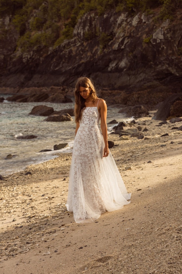 Jeune Bridal Jovi Image