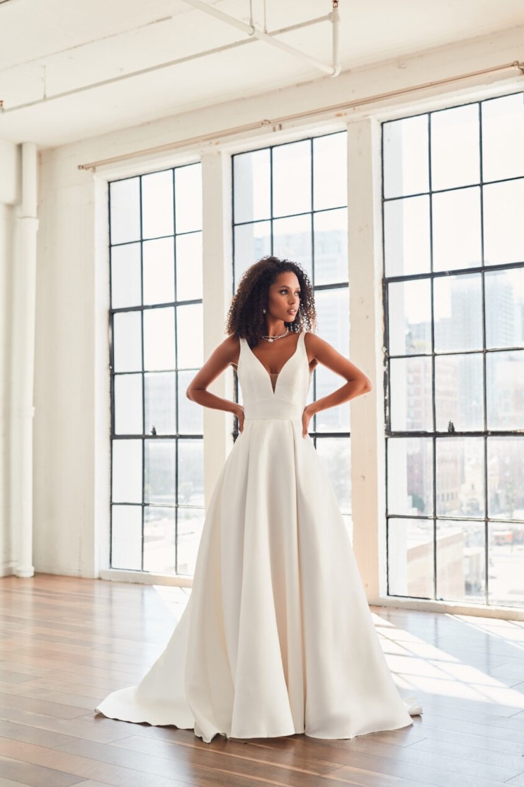 Jeune Bridal Elizabeth Image