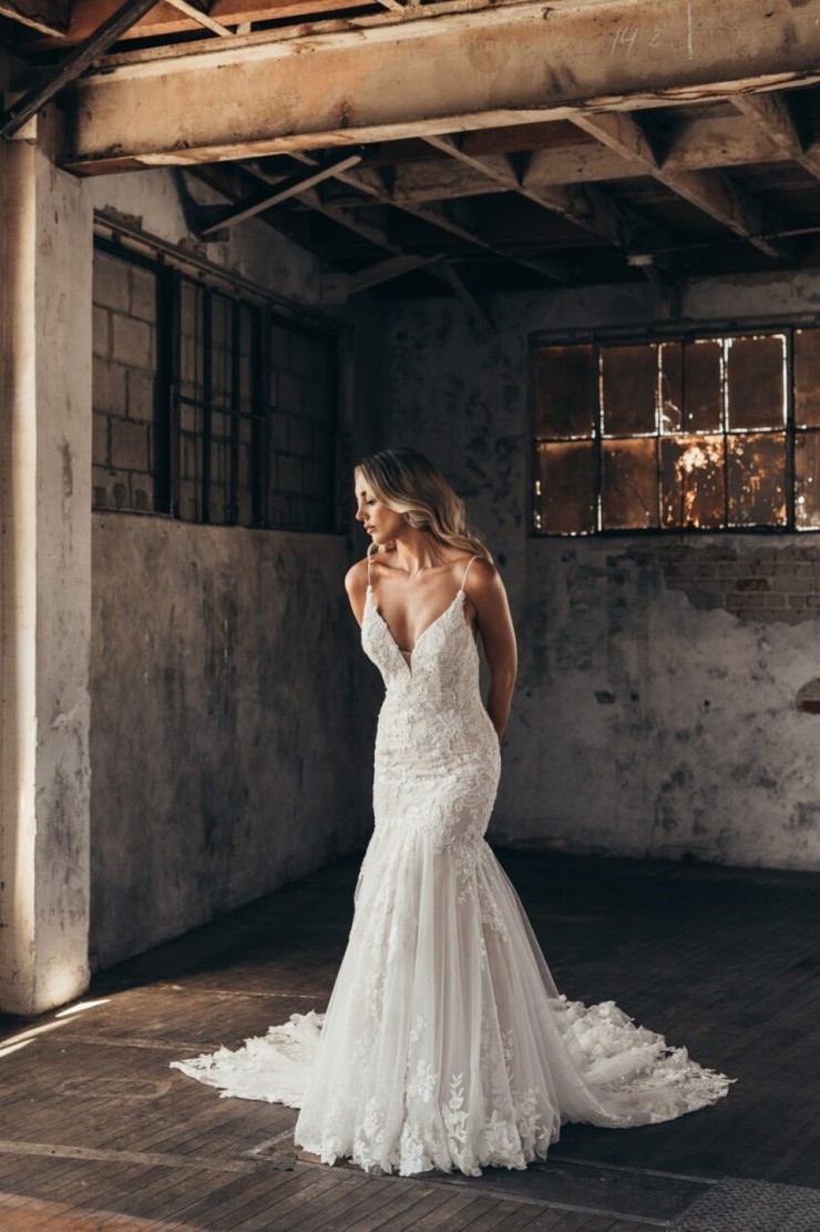 Madi Lane Serena Image