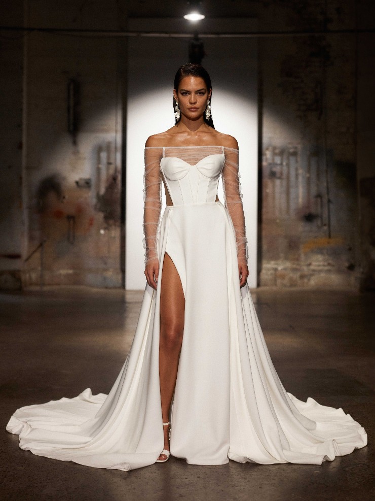 Mia Solano Ari Image